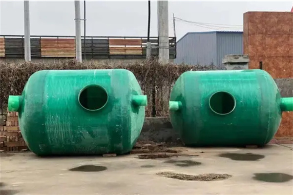新疆玻璃鋼化糞池價格 新疆玻璃鋼化糞池價格
