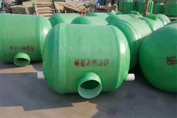 新疆消防水罐.jpg 新疆消防水罐.jpg